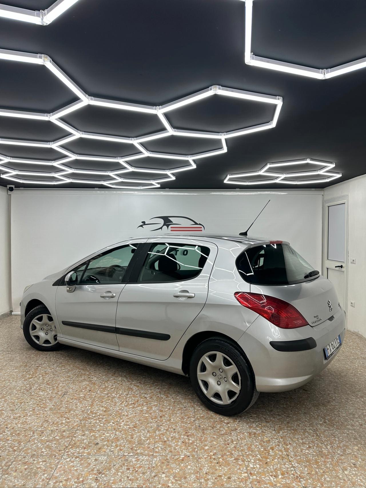 Peugeot 308 1.6 HDi 90CV 5p. Premium