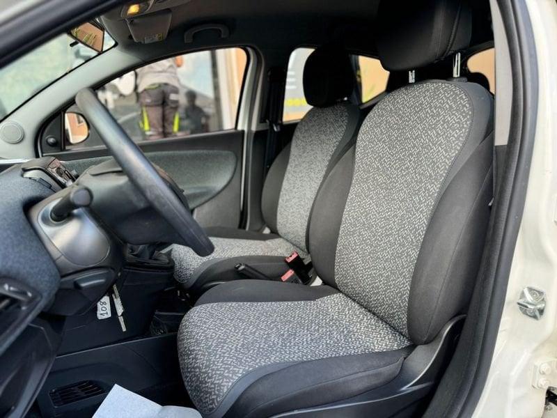 Lancia Ypsilon 1.2 69 CV 5 porte Elefantino Blu