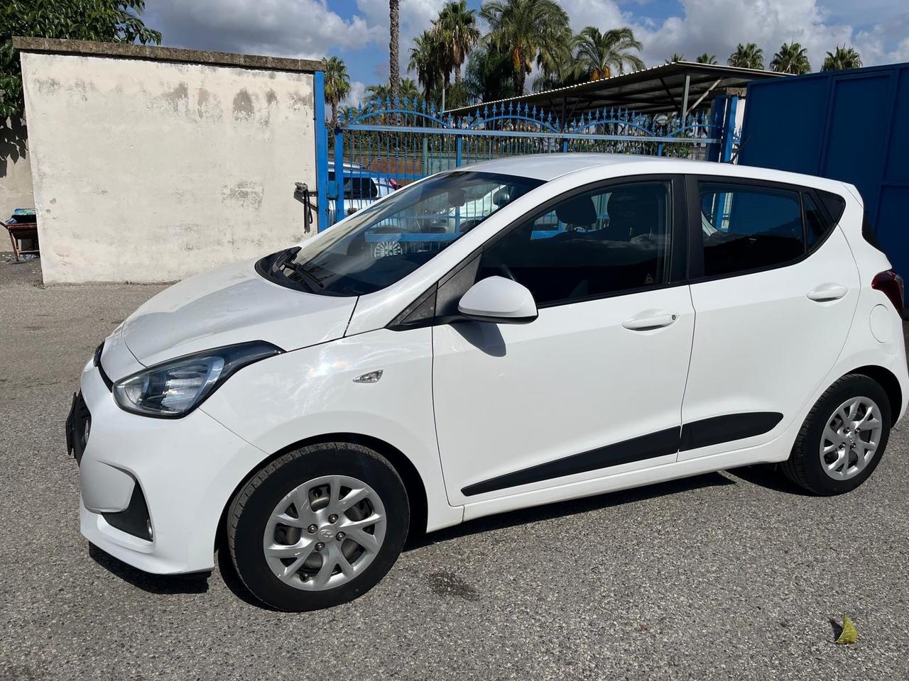 Hyundai i10-1.0 benzina - full-2018