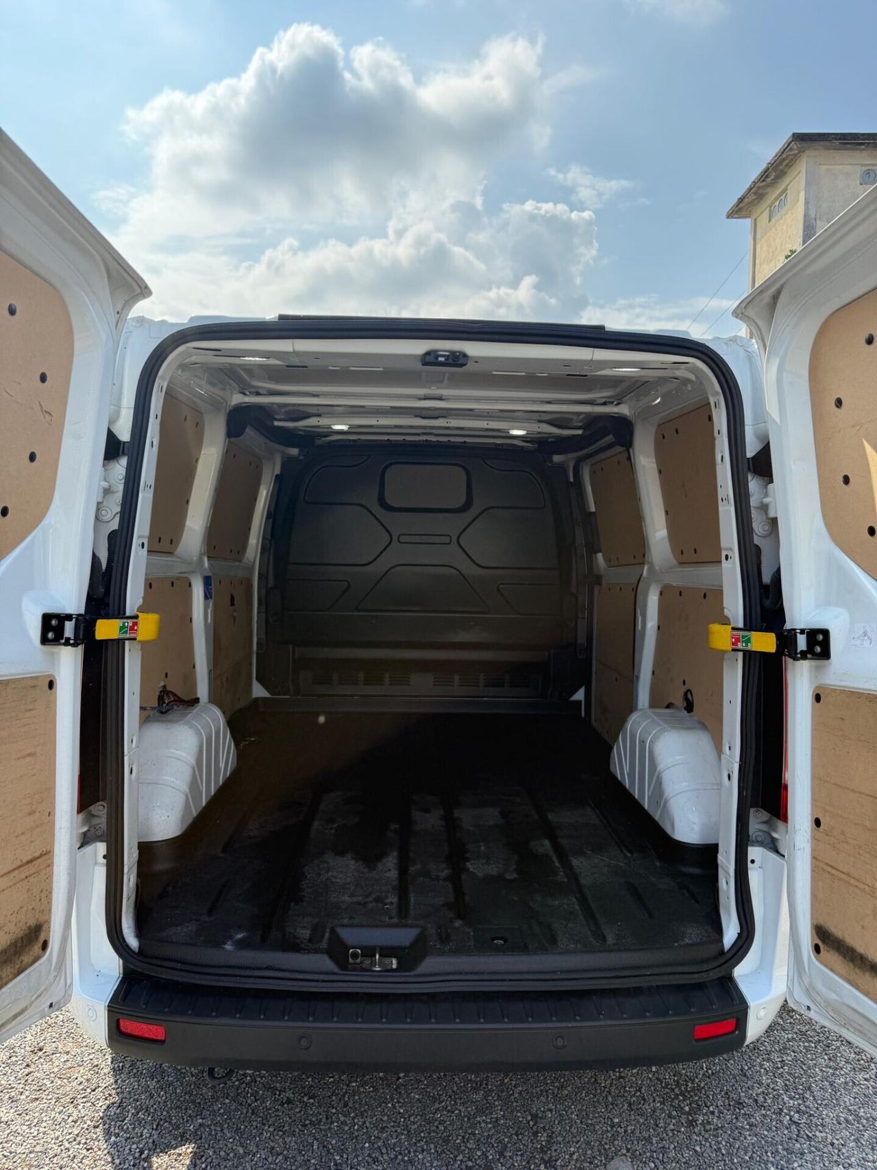 Ford Custom IBRIDO 2021