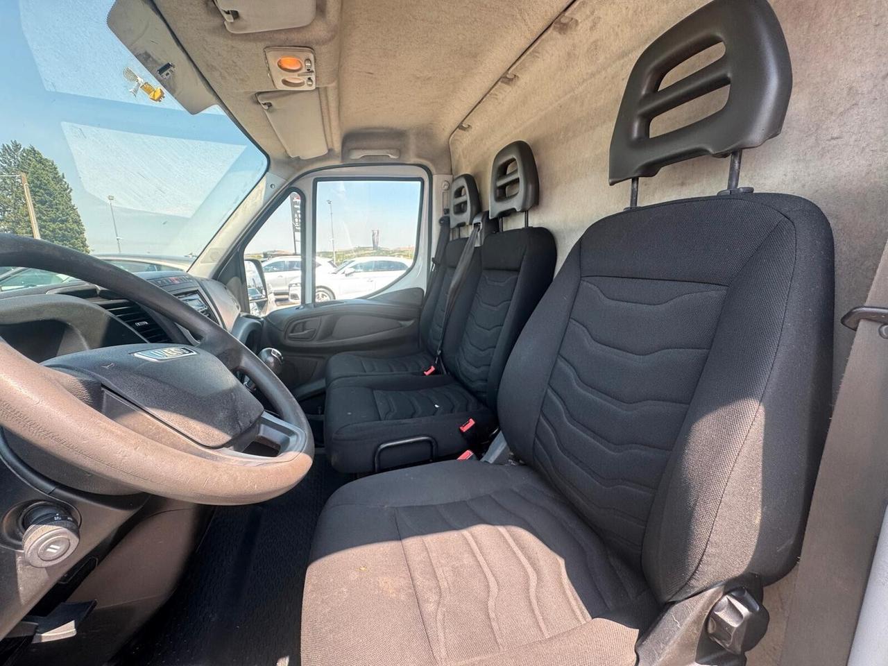 Iveco Daily 2.3 126cv passo lungo