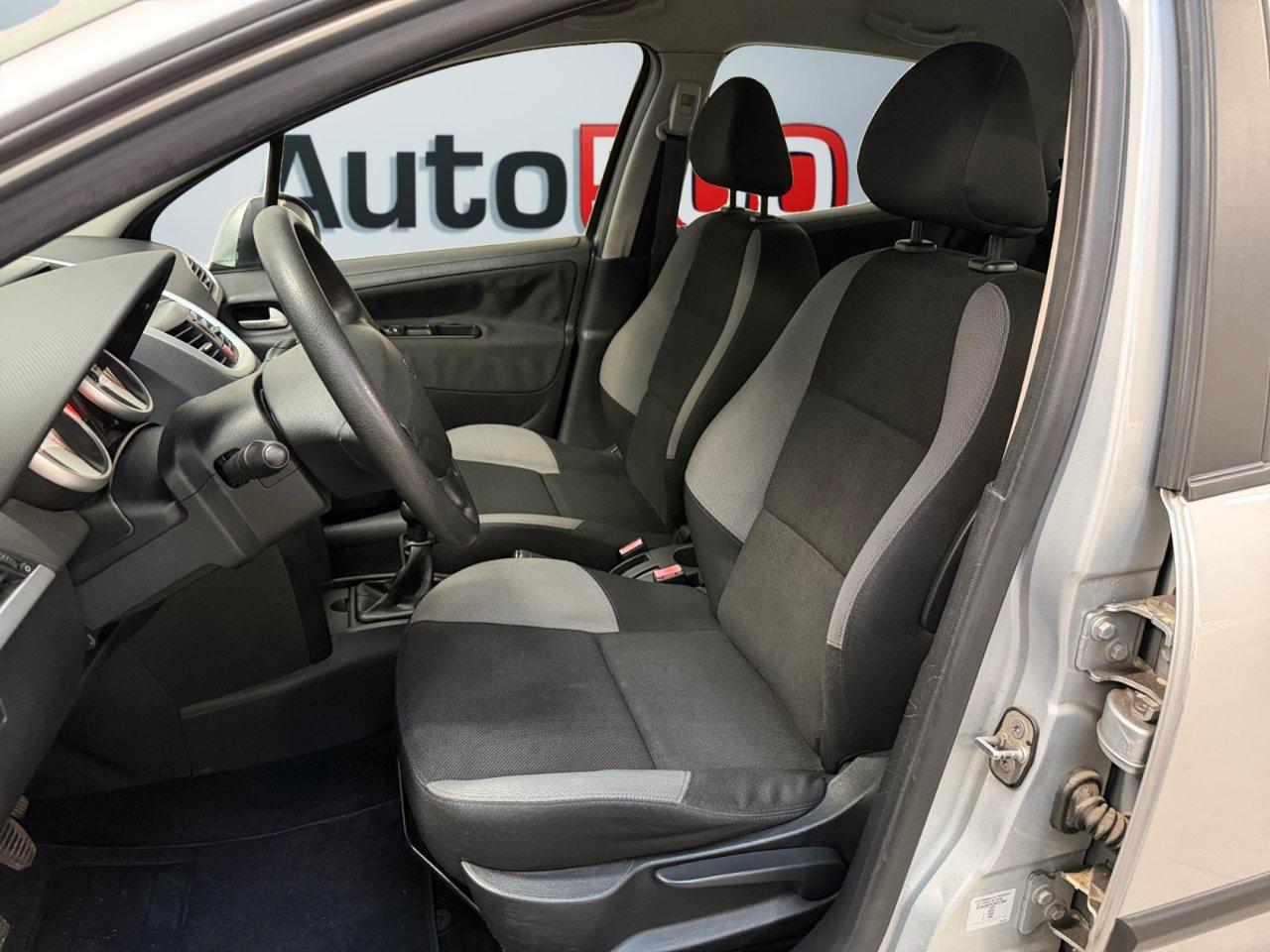 Peugeot 207 5 Porte 207 5p 1.4 8v One-Line c/esp