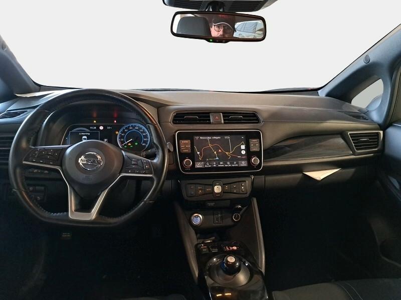 NISSAN LEAF BUSINESS 40KWH 5 PORTE BERLINA