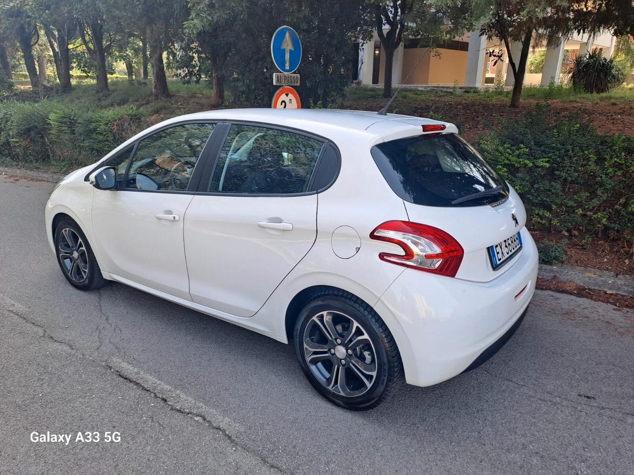 peugeot 208 gpl