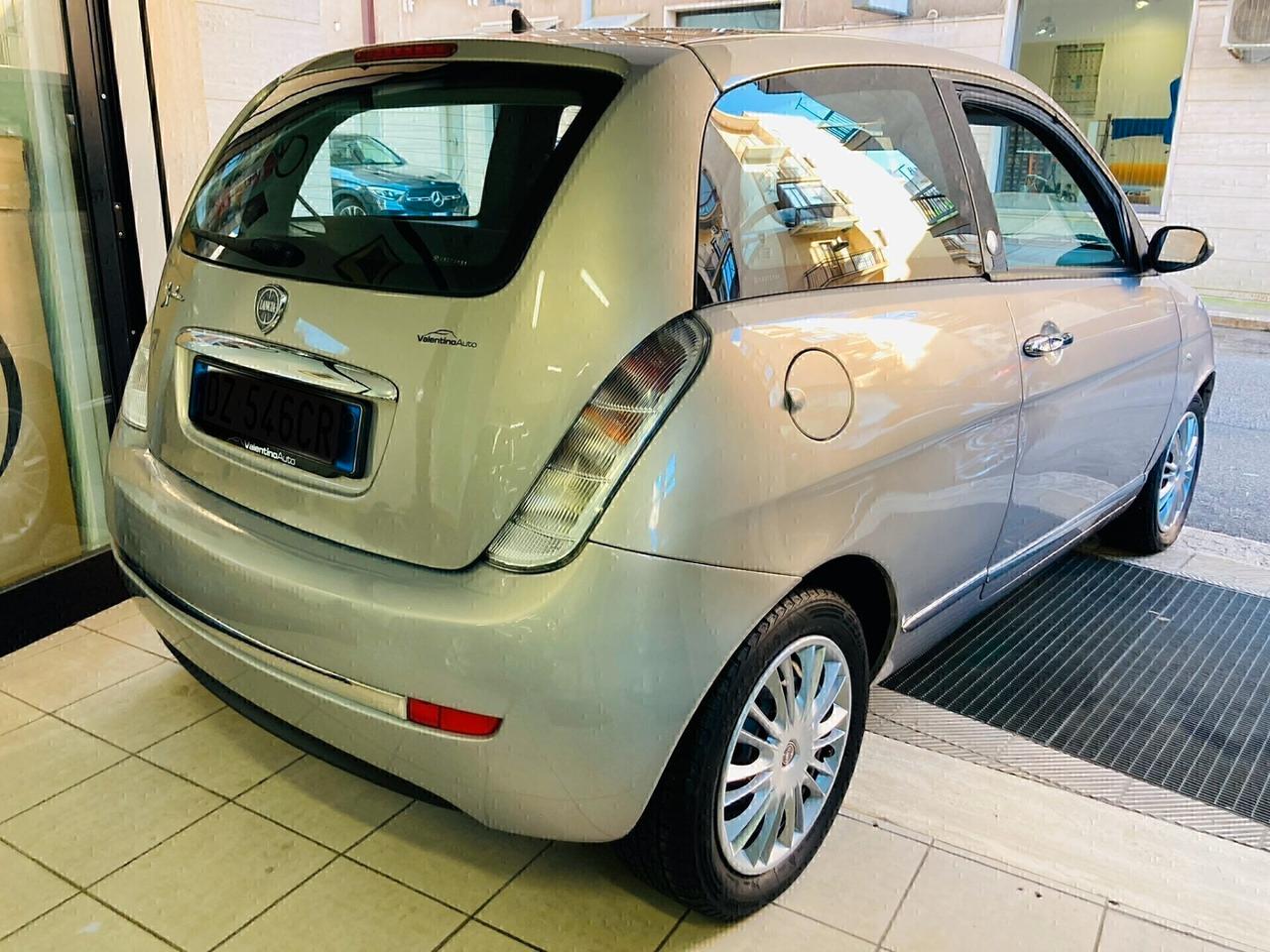 Lancia Ypsilon EcoChic GPL -X NEOPATENTATI-2009