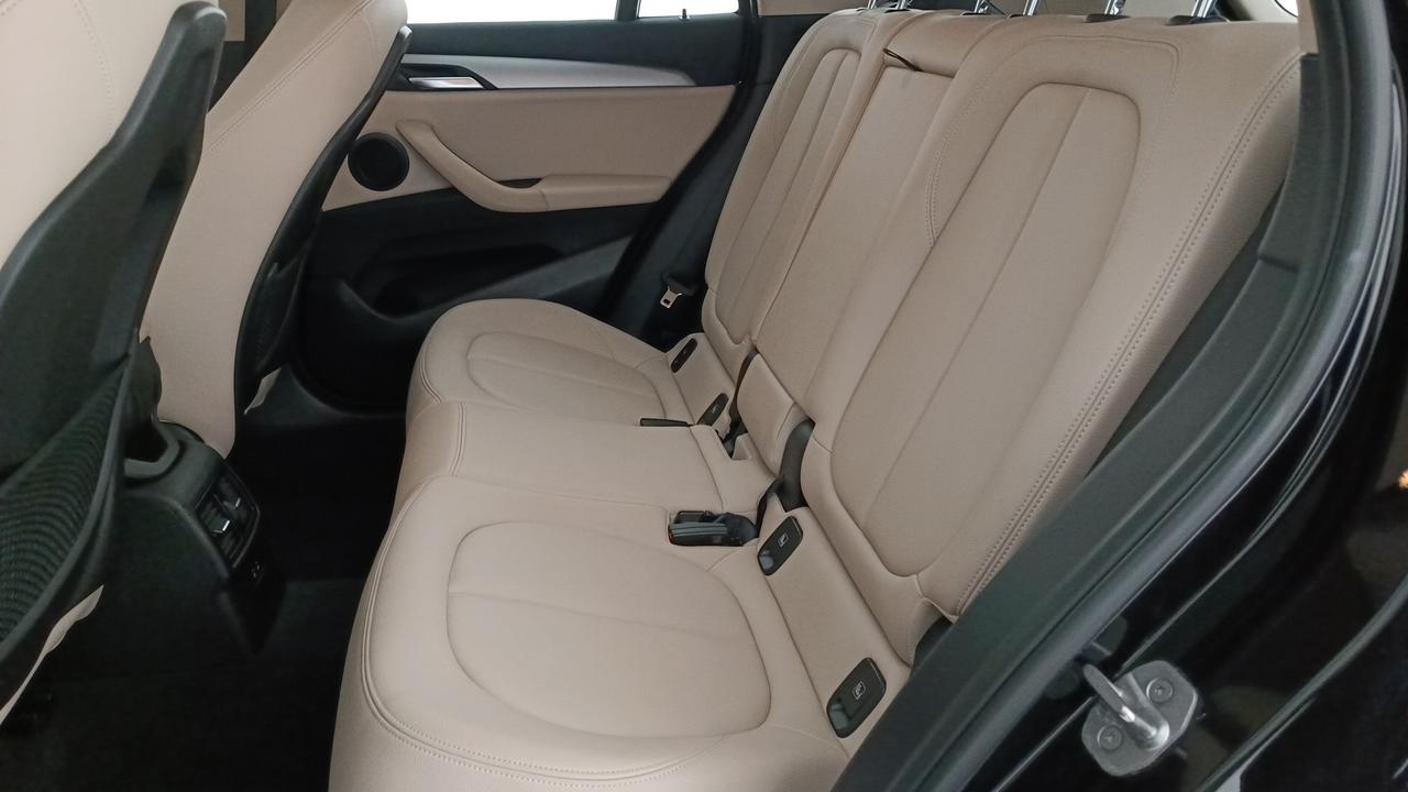 BMW X1 F48 2019 - X1 sdrive18i Advantage 136cv