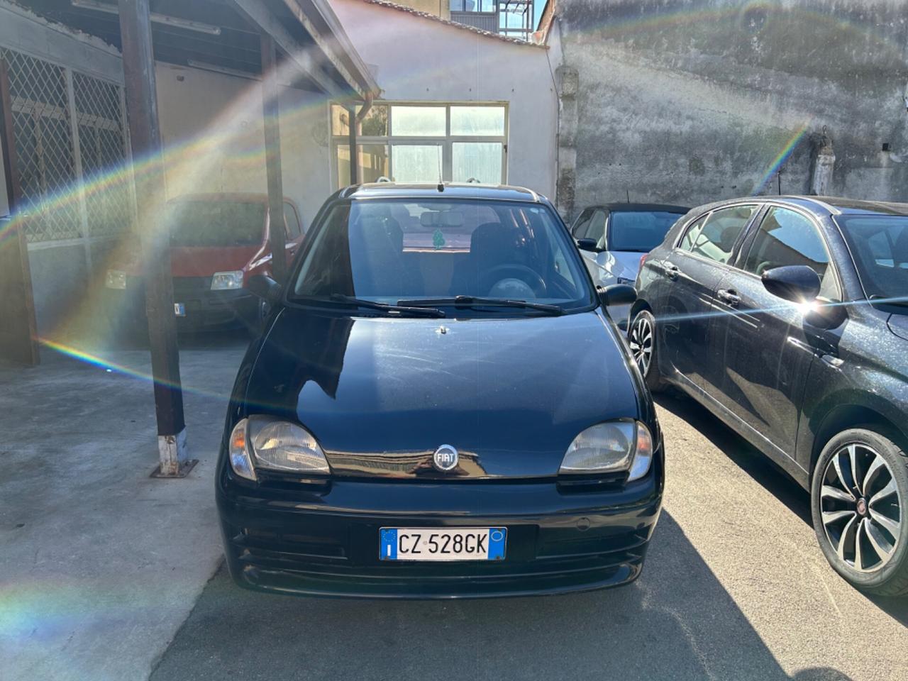 Fiat 600 1.1 Active - Aria Condizionata - Servosterzo - ABS - Vetri Elettrici - Allarme
