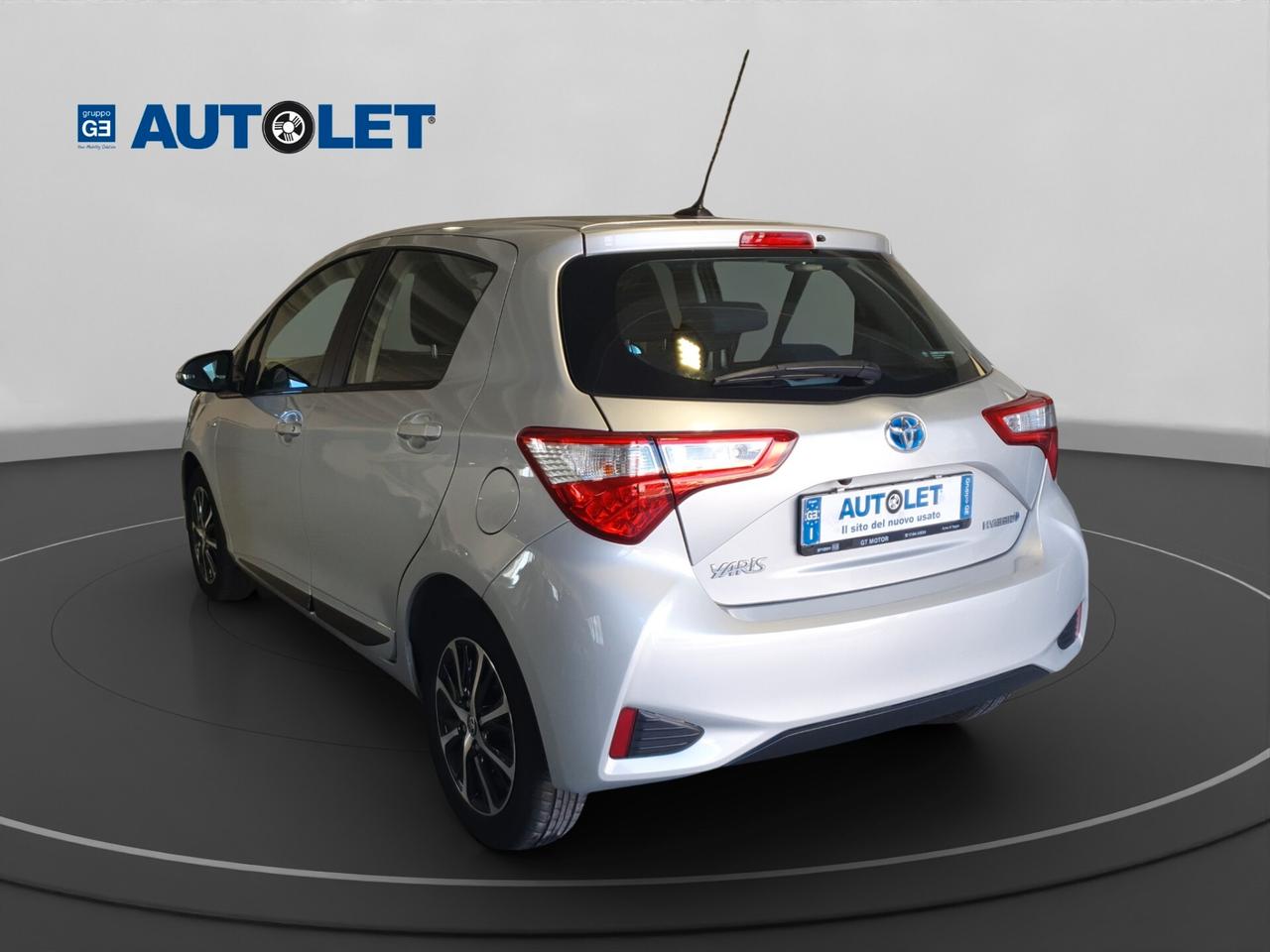 Toyota Yaris 1.5 Hybrid 5 porte Active 100 CV OK NEOPATENTATI !!!!!!