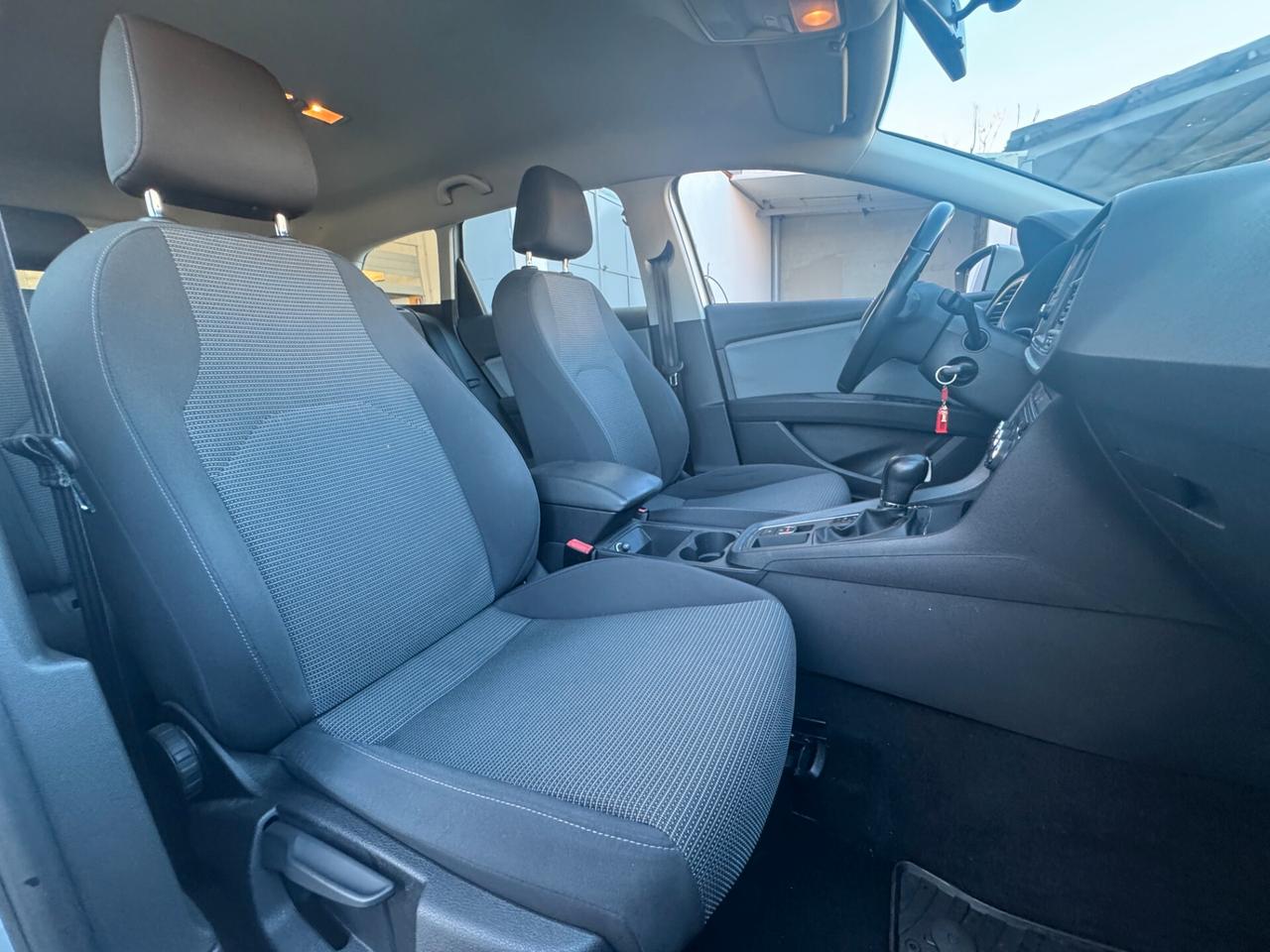 Seat Leon 1.6 TDI 115 CV DSG 5p. Style **NEOPATENTATI**