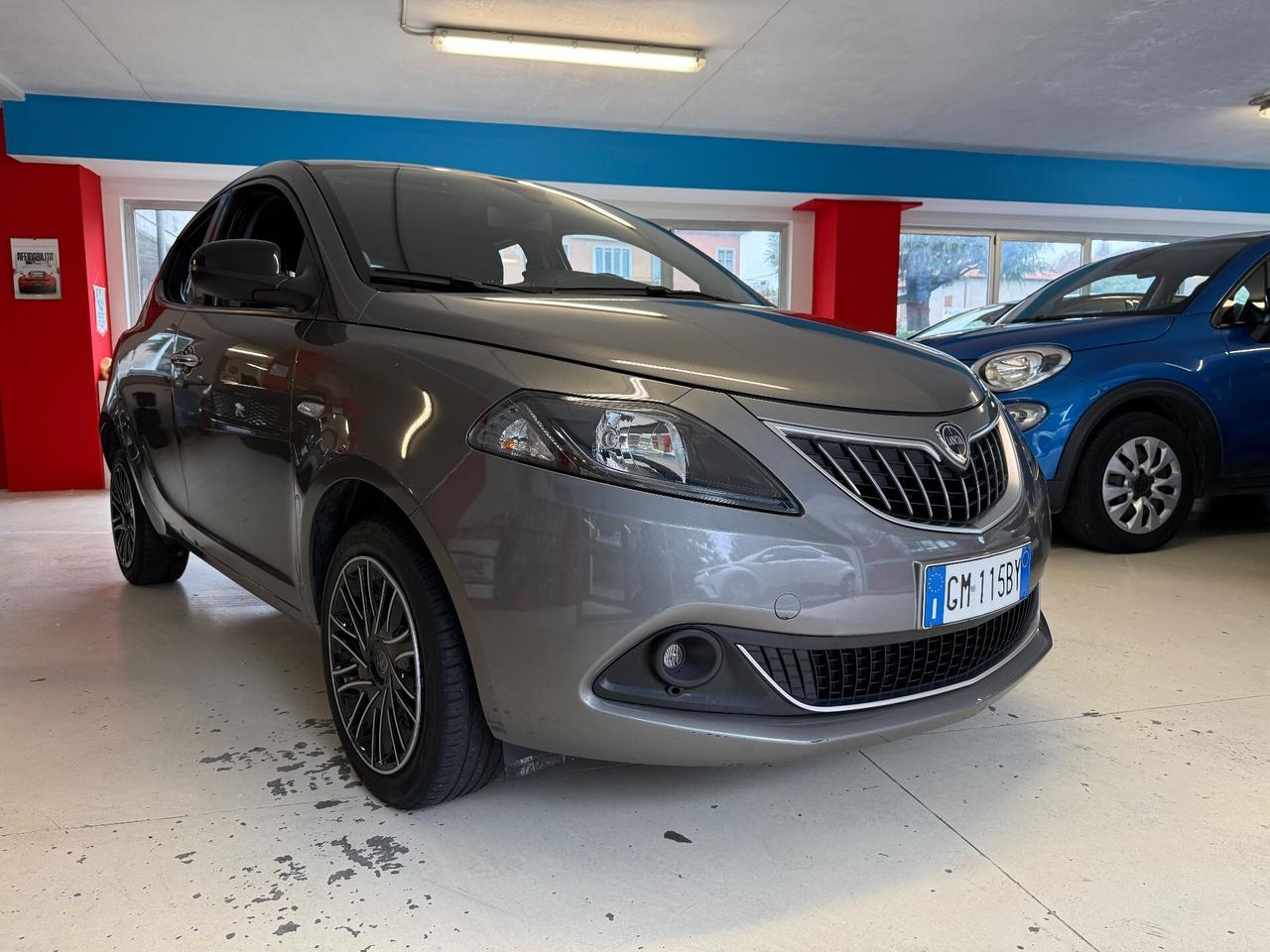 LANCIA Y 1.0 HYBRID 70 CV GOLD UNICO PROPRIETARI OK NEO PATENTATI