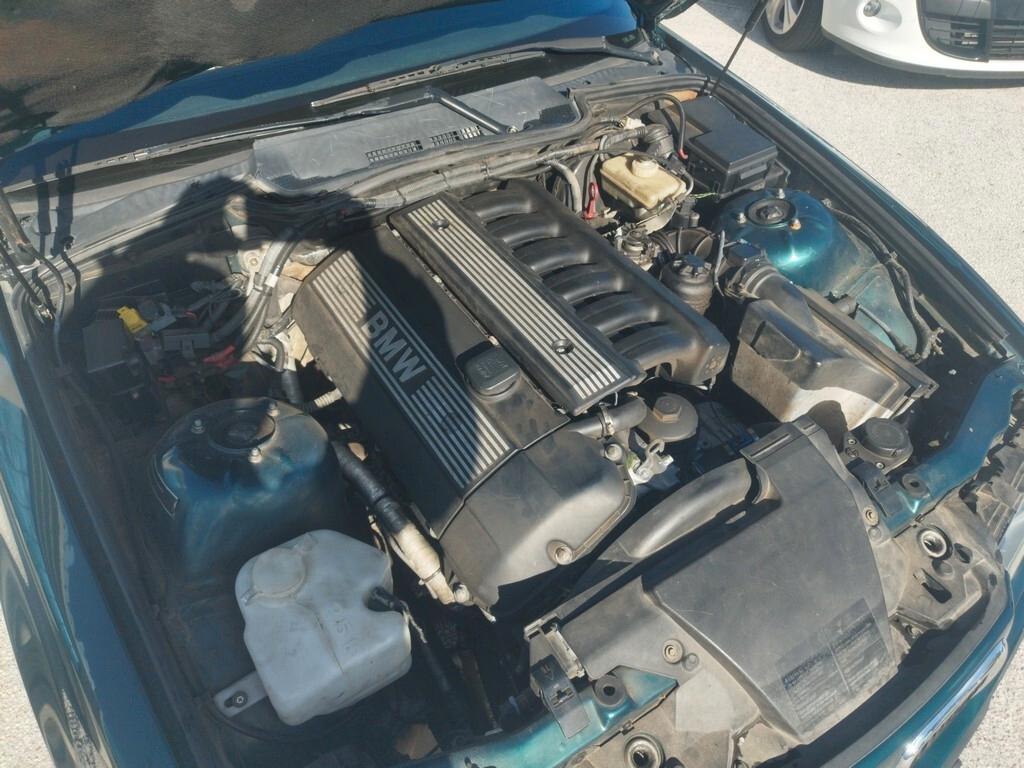 Bmw 320i 24V cat Coupé swap 328i