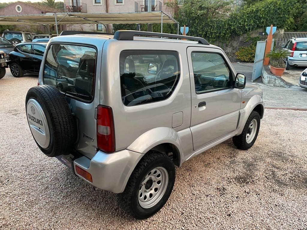 Suzuki Jimny 1.3i 16V cat 4WD JLX