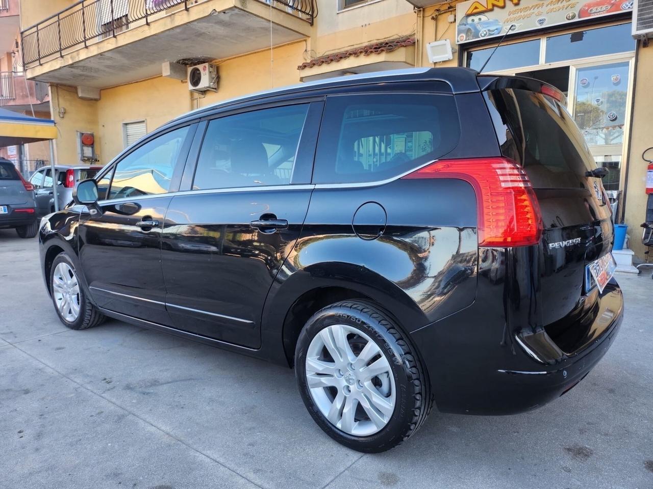 Peugeot 5008 1.6 e-HDi 112CV Stop&Start cambio automatico Féline