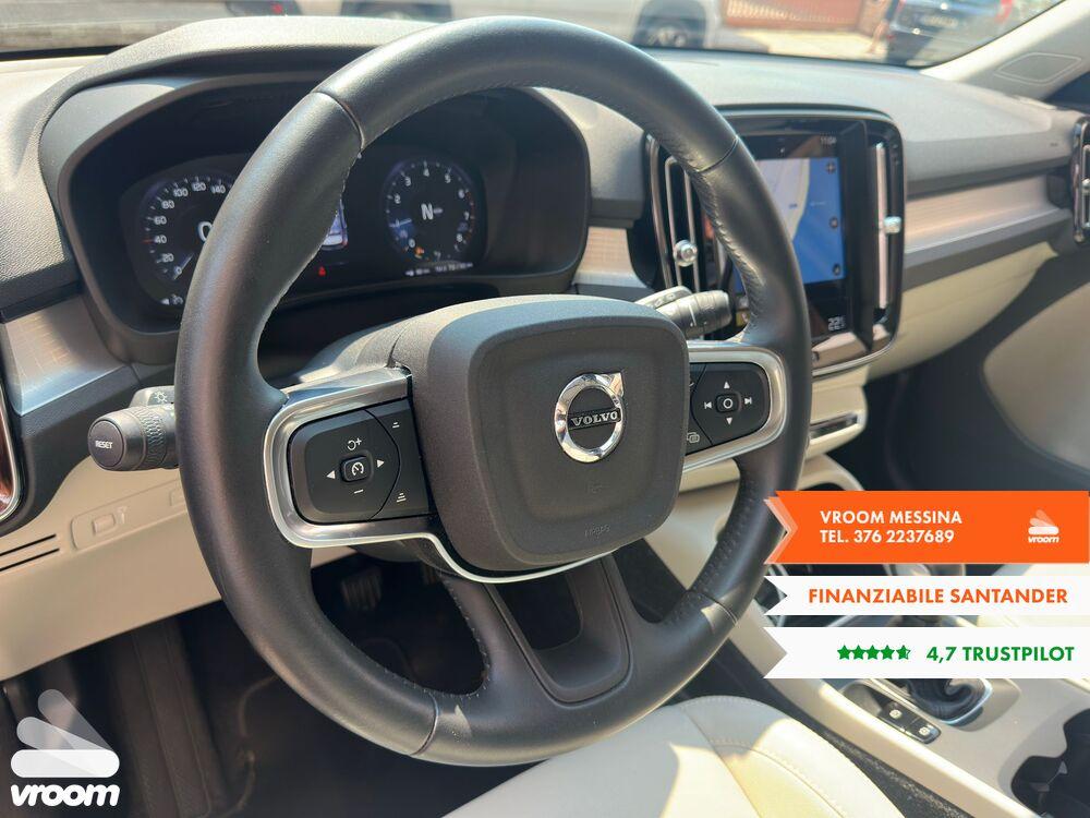 VOLVO XC40 (2017-->) XC40 T3 Momentum Pro