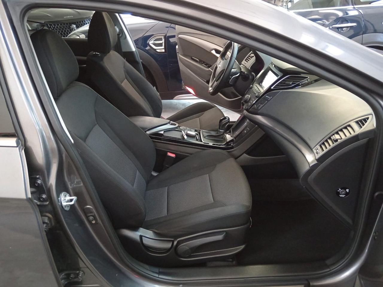 Hyundai i40 Wagon 1.6 CRDi DCT Business