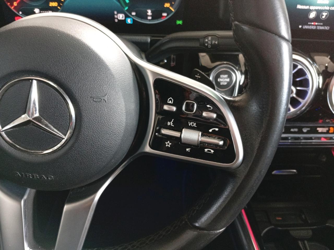 Mercedes-benz GLA 200 d Automatic 4Matic Premium AMG LUCI AMBIENT DISPLAY FULL HD GRANDE