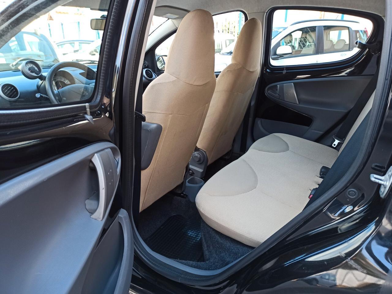 Peugeot 107 1.0 68 CV 5p. Sweet Years