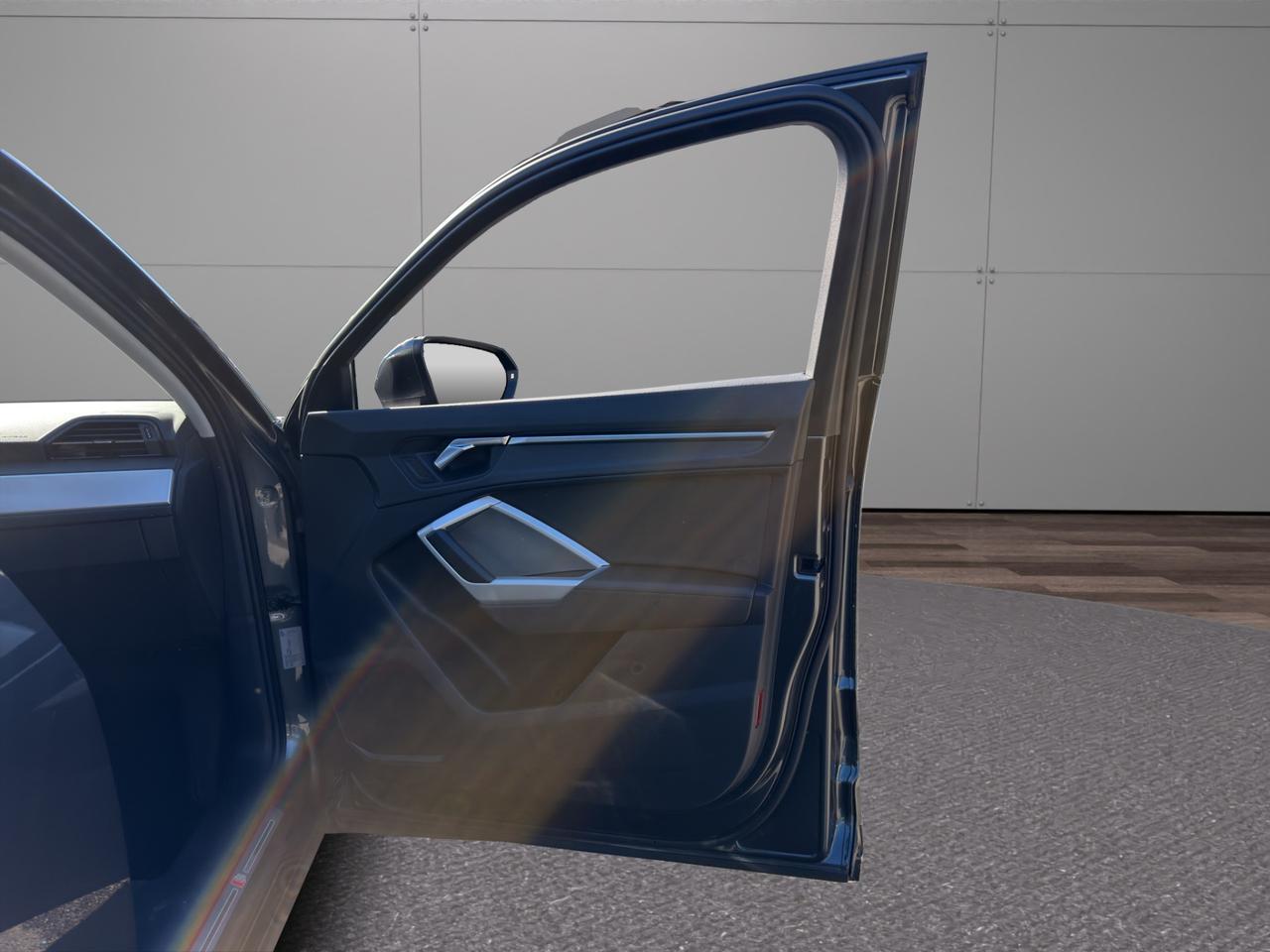 Audi Q3 Sportback SPTB 35 1.5 tfsi S LINE - Unipro - Promo Finanziamento - Tetto apribile - LED - Camera - Virtual cockpit
