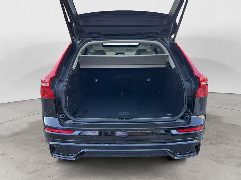 Volvo XC60 B4 197+14 CV Mild Hybrid Diesel Automatico Plus Dark N1 Autocarro