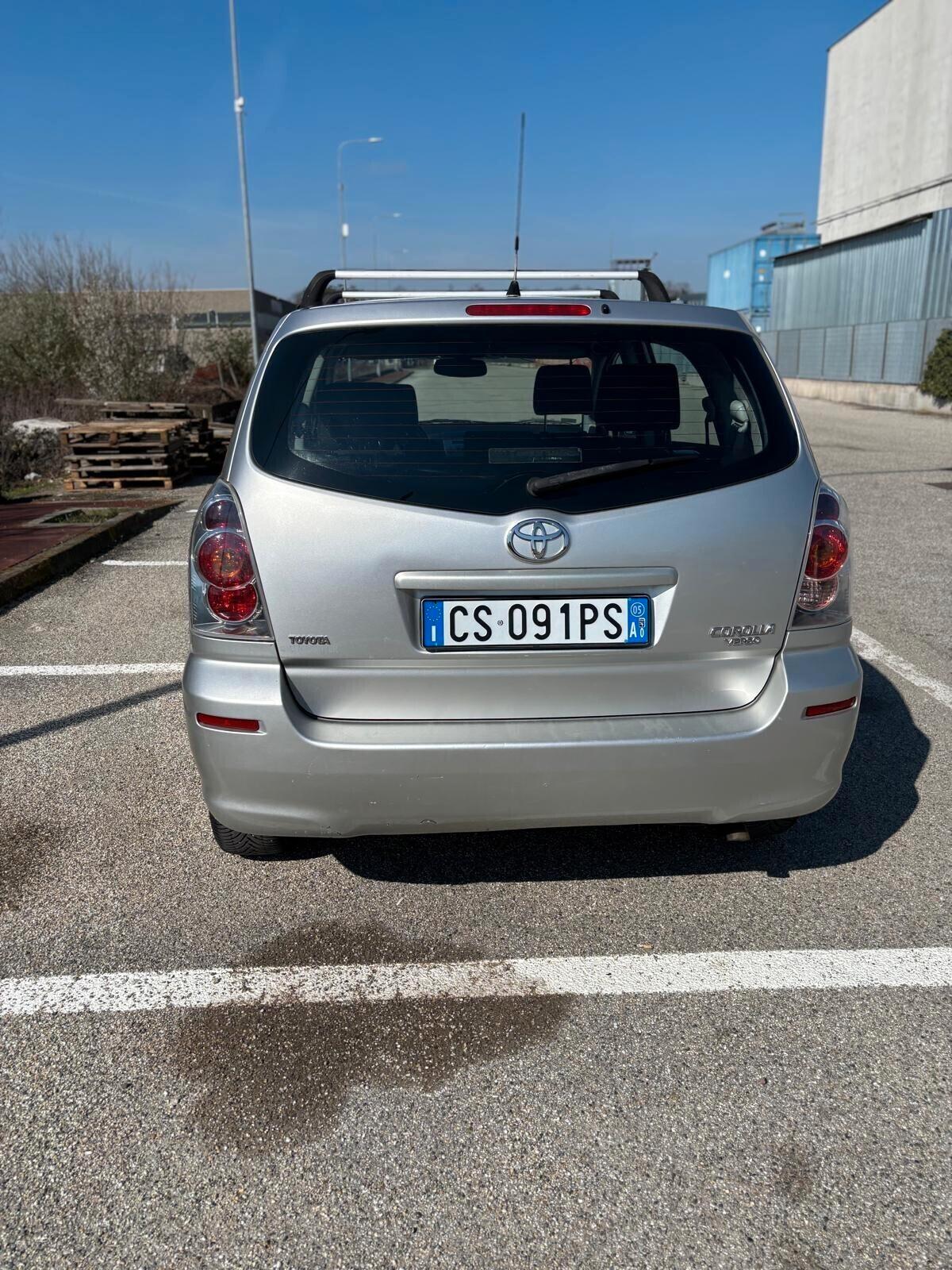 Toyota Corolla Verso 1.8 16V Sol 7 POSTI tagliandata sempre in concessionario toyota UNICO PROPRIETARIO