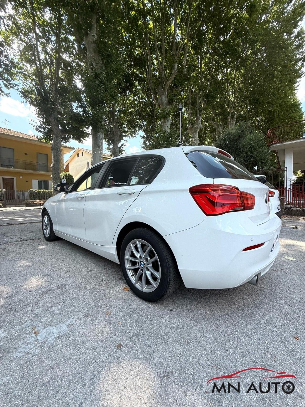 Bmw 116 116d 5p. Urban