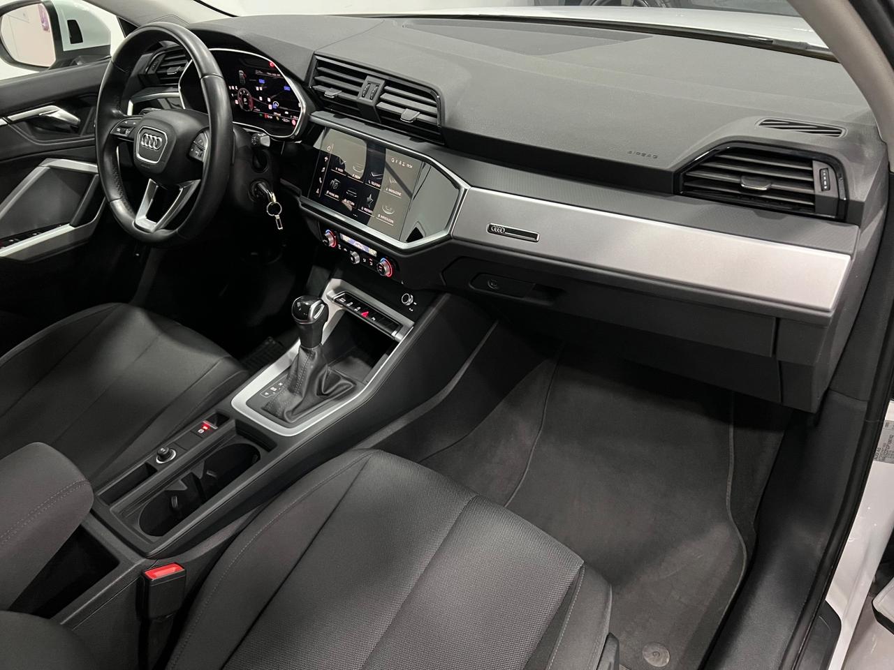 Audi Q3 SPB 35 2.0 TDI STronic Business Advanced