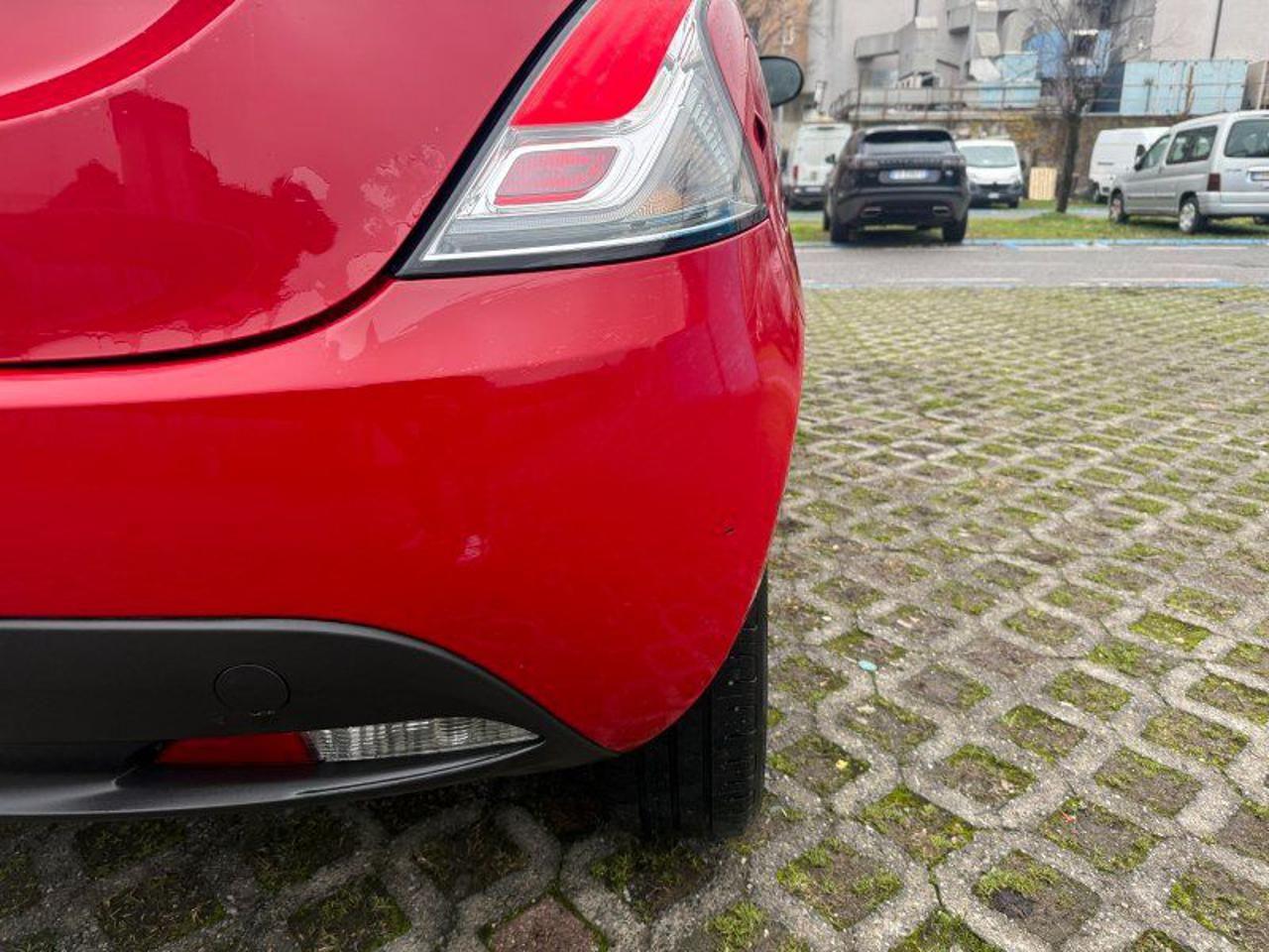 Lancia Ypsilon 1.0 FireFly 5 porte S&S Hybrid Ecochic Silver