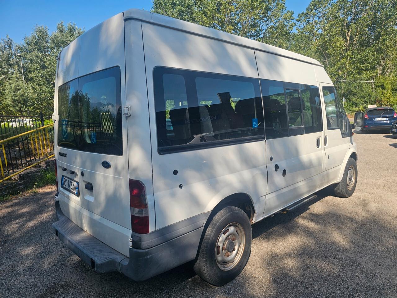 Ford Transit/Tourneo/Bus Transit 330 2.4 TD/120 cat PC Combi con pedana trasporto disabili 8 posti