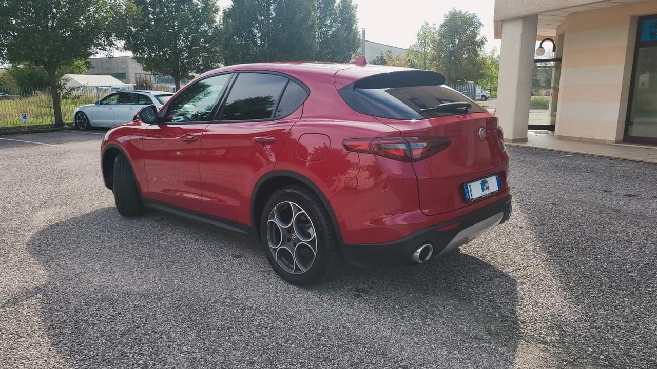 Alfa Romeo Stelvio 2.2 Turbodiesel 160 CV AT8 RWD Business