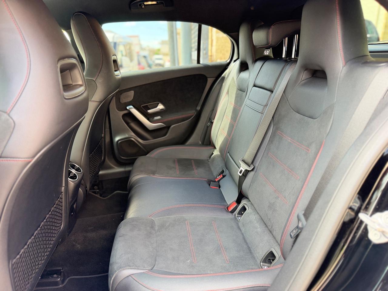 Mercedes-benz A180 d Automatic AMG LINE-2023 AMBIENT/LED