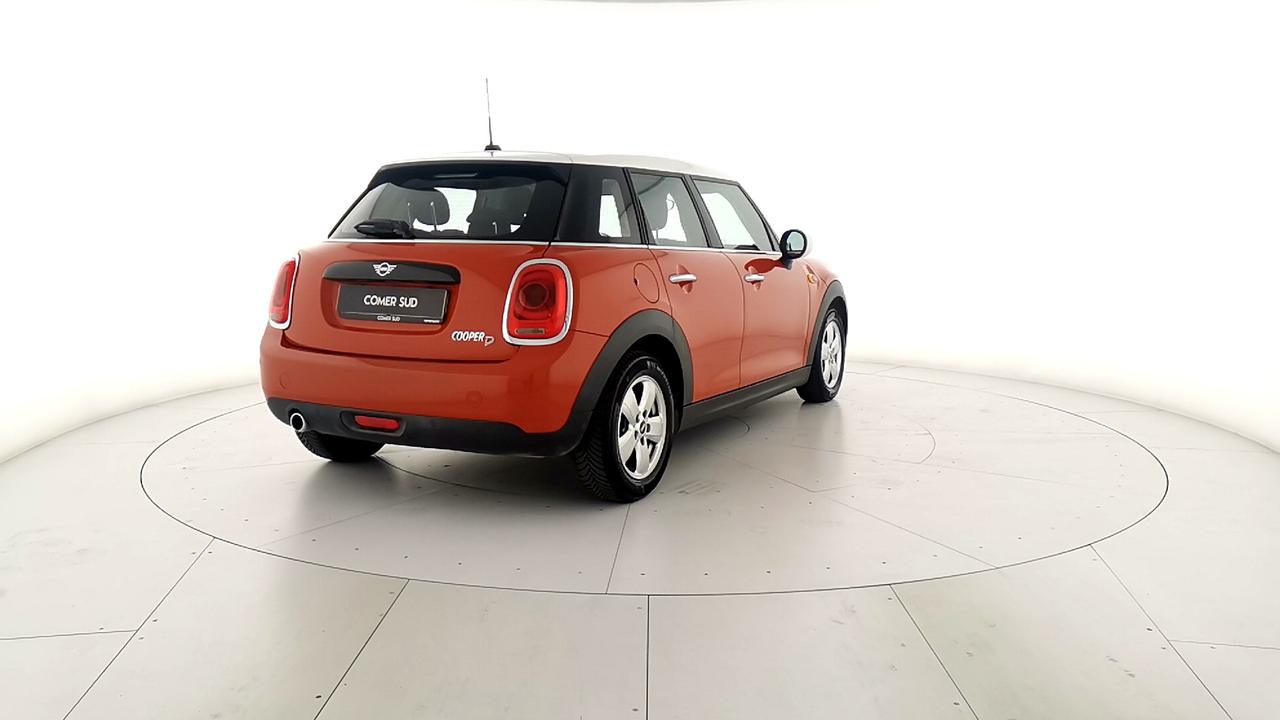 MINI Mini IV F55 2018 5p - Mini 5p 1.5 Cooper D