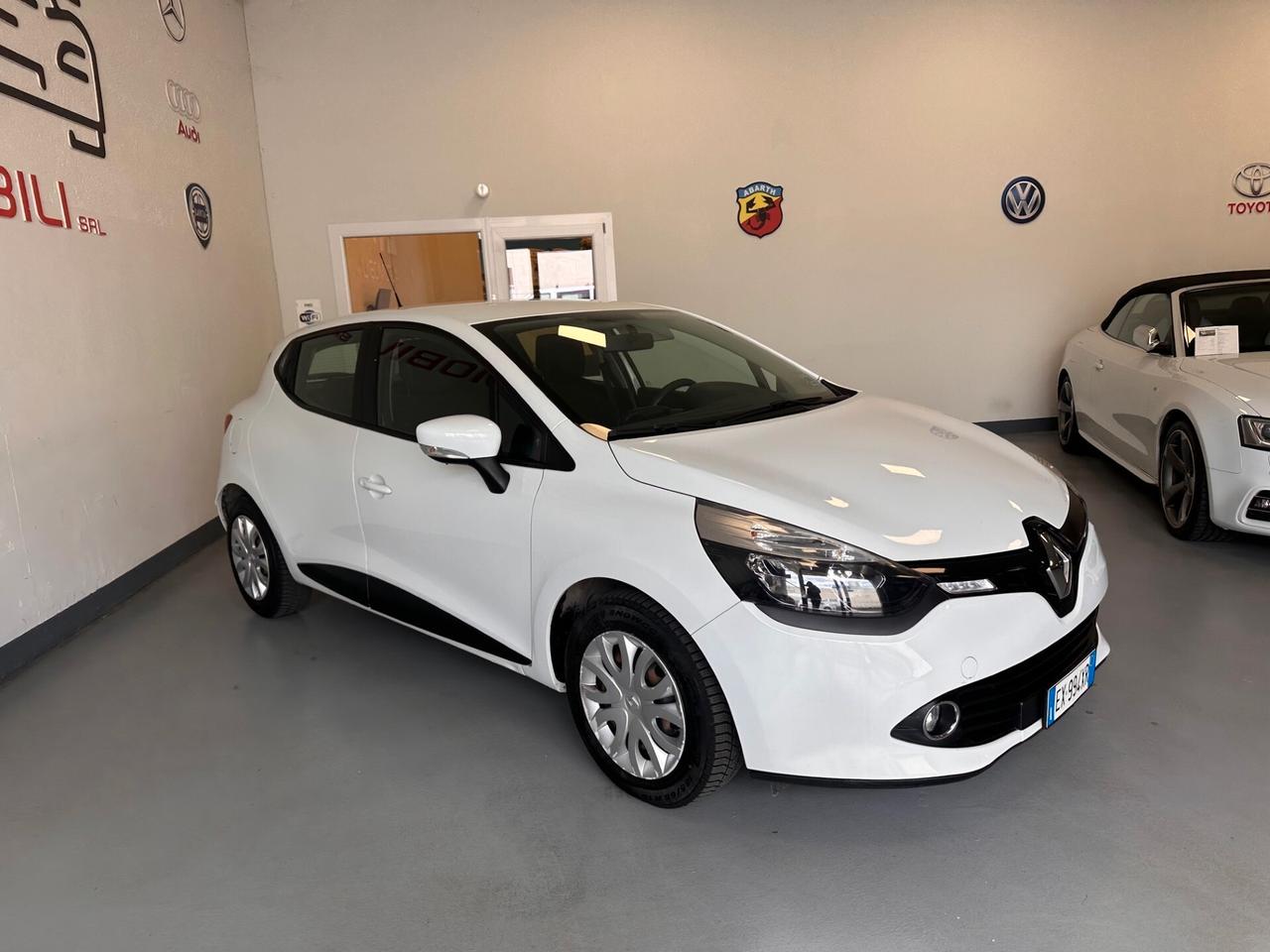 RENAULT CLIO 1.5 DCI AUTOCARRO 4 POSTI