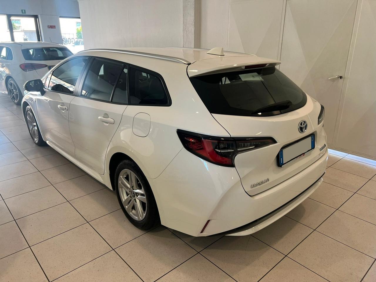 Toyota Corolla Touring Sports 1.8 Hybrid Business