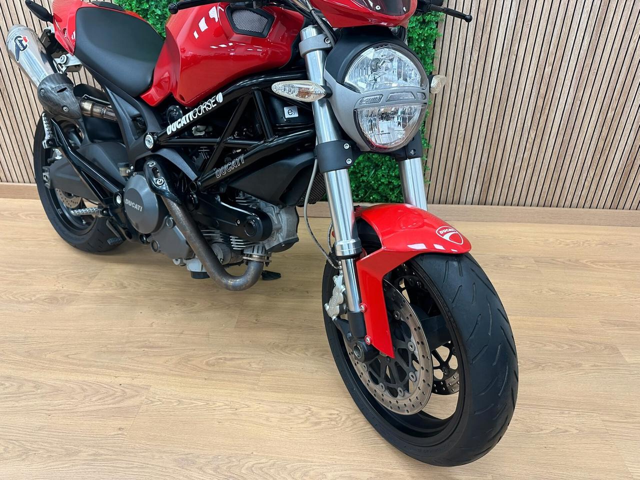 DUCATI MONSTER 696 SCARICO TERMIGNONI DA 99€ AL MESE