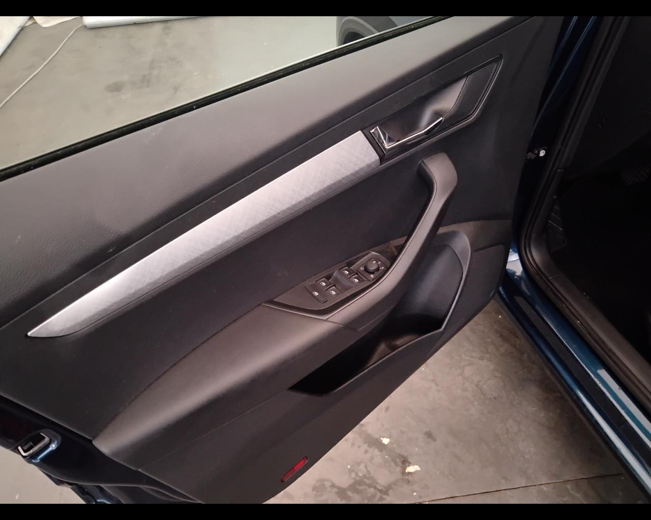 SKODA Karoq 2022 - Karoq 2.0 tdi evo Executive 115cv dsg