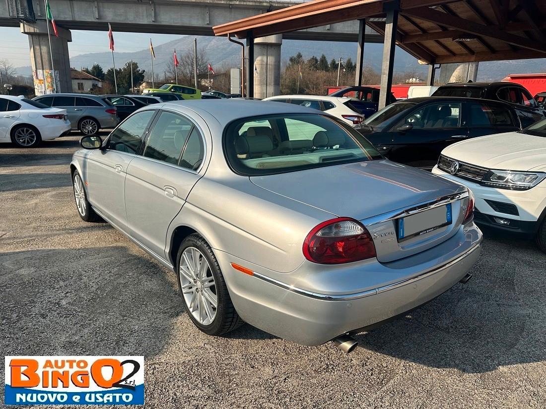 Jaguar S-Type 2.7 diesel V6 Executive