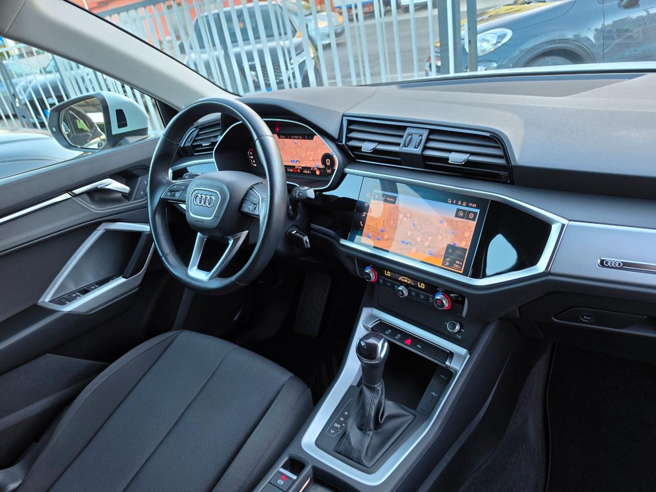 Audi Q3 35 TDI Business Advanced S-Tronic