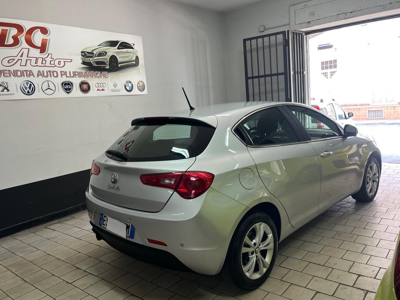 Alfa Romeo Giulietta 1.6 JTDm-2 full optional 2013