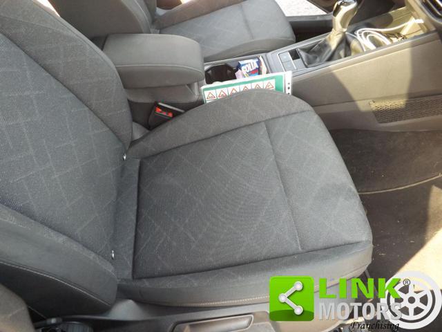 VOLKSWAGEN Golf 2.0 TDI 115 CV SCR Life in ordine di meccanica
