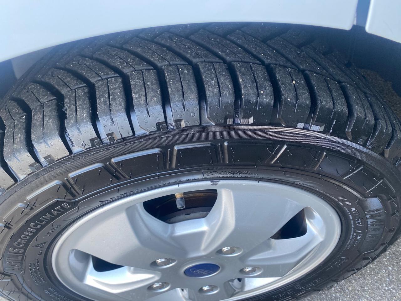 Ford Tourneo Custom 2.0 TDCi 105CV 9 POSTI