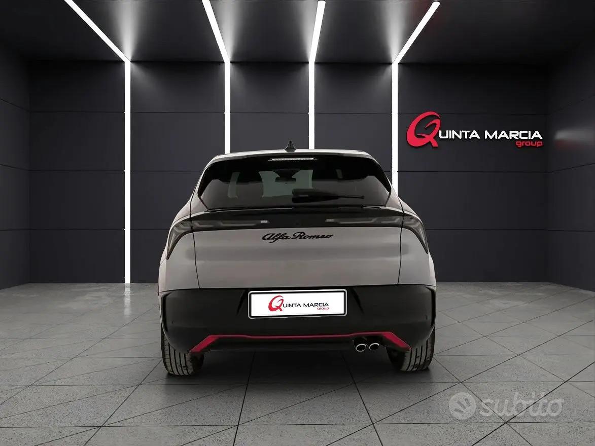 Alfa Romeo Junior 1.2 145 cv HYBRID SPECIALE KM0