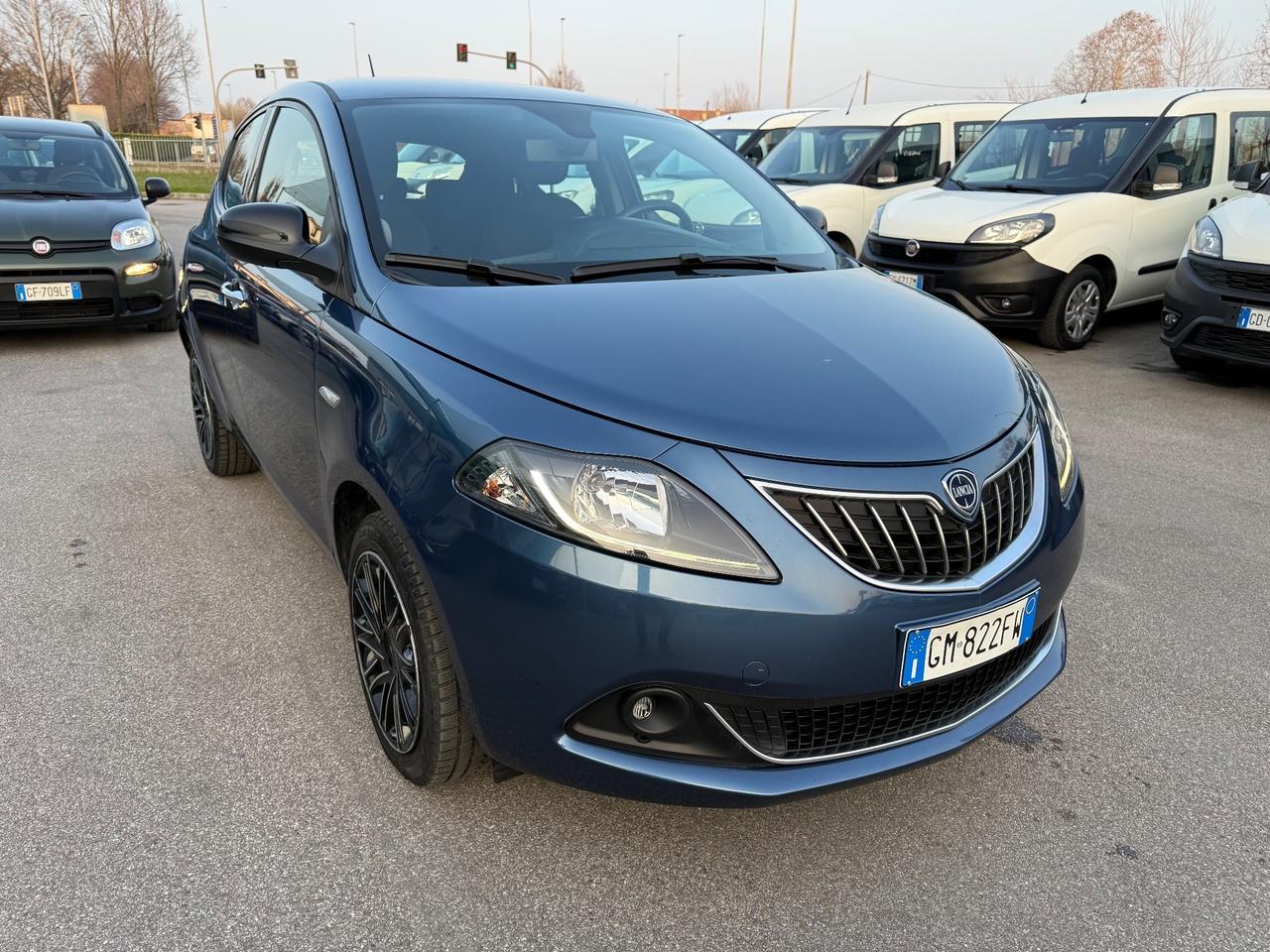 Lancia Ypsilon 1.0 69 Cv 5 POSTI S&S Hybrid Gold