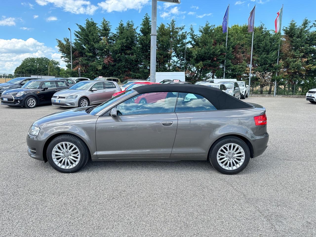 Audi A3 Cabrio 1.6 TDI 105 CV CR Attraction - 2012