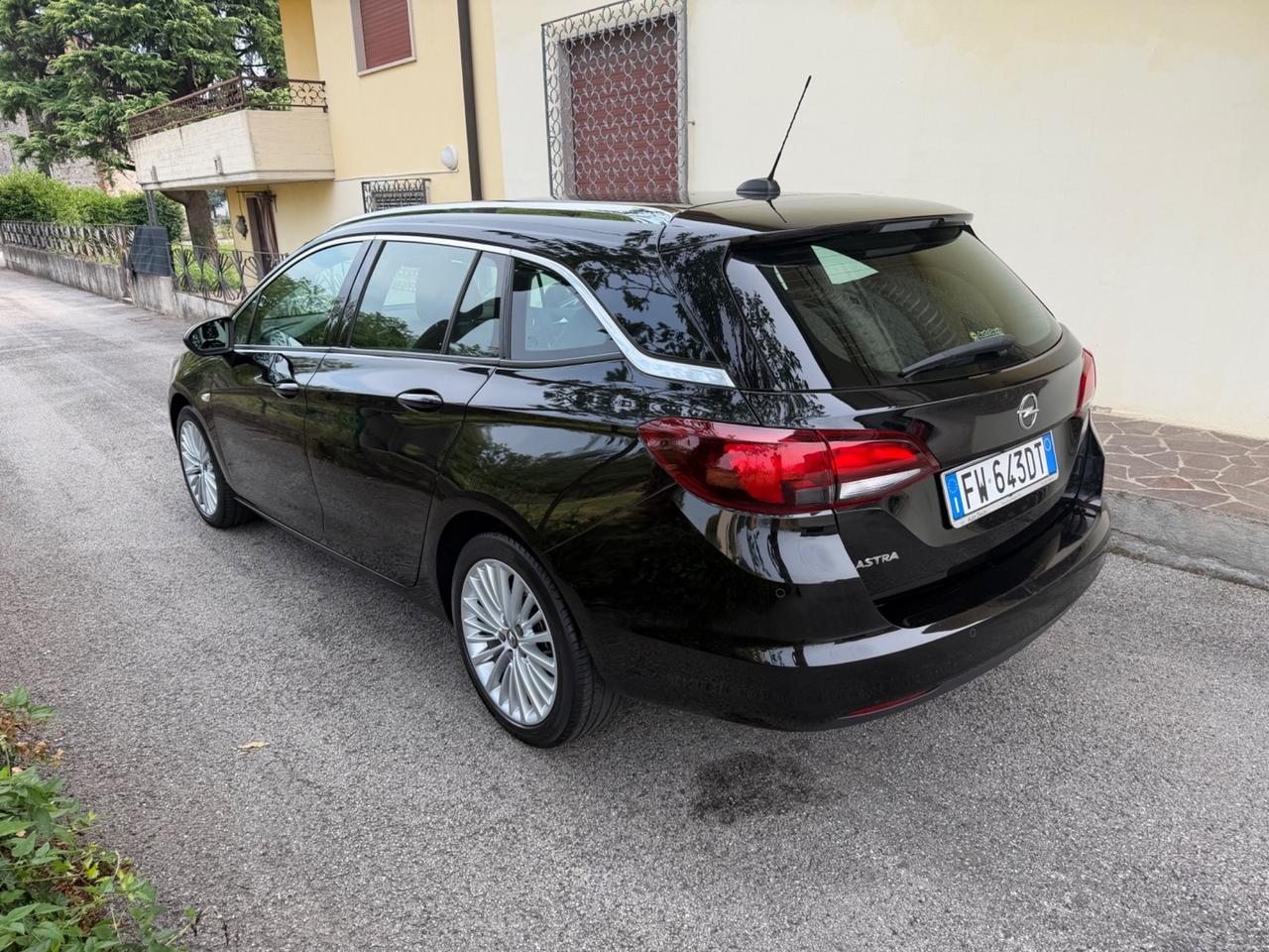 Opel Astra 1.6 CDTi 136CV Start&Stop Sports Tourer Innovation