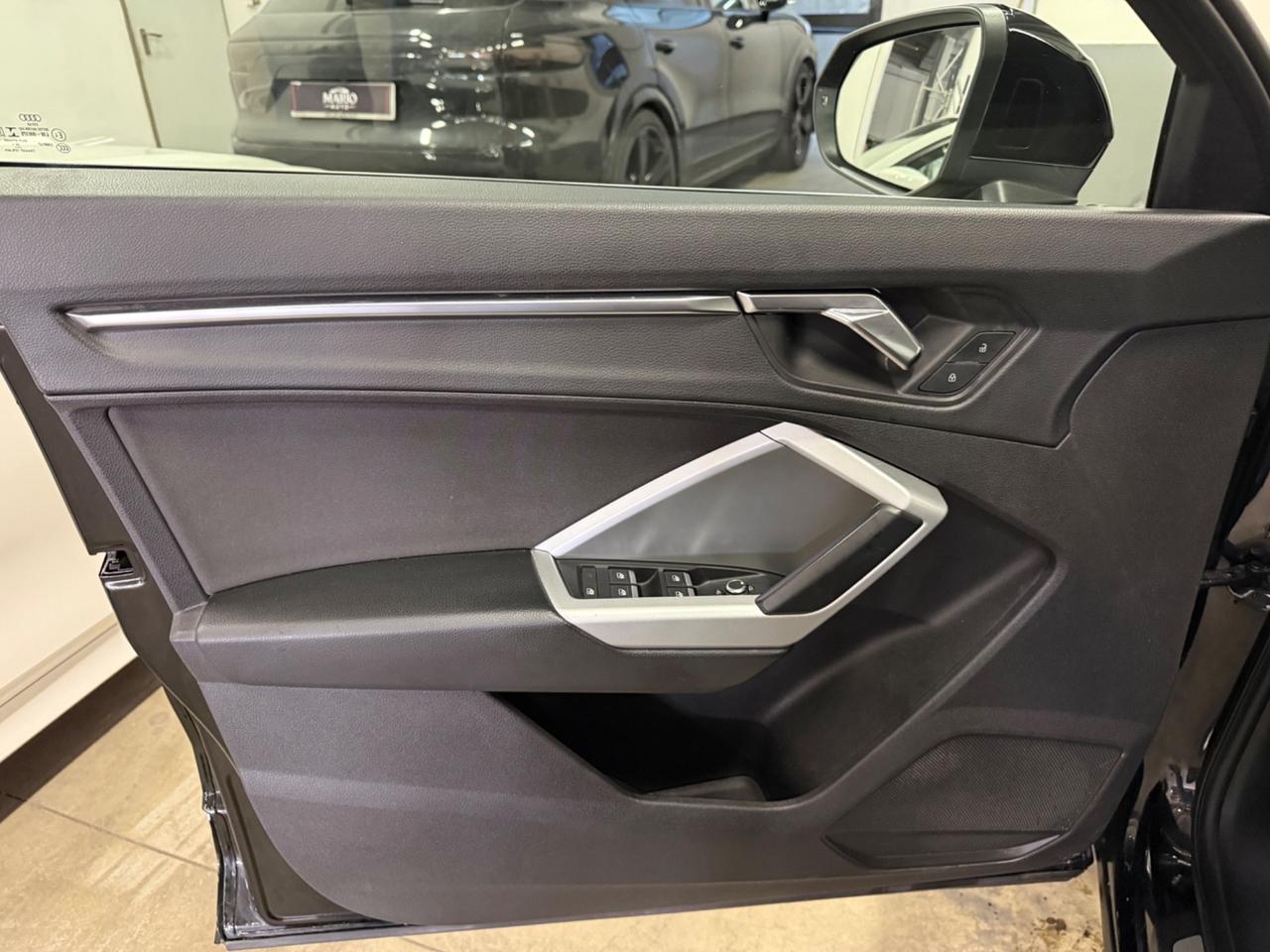 Audi Q3 35 TDI quattro S tronic Business Advanced