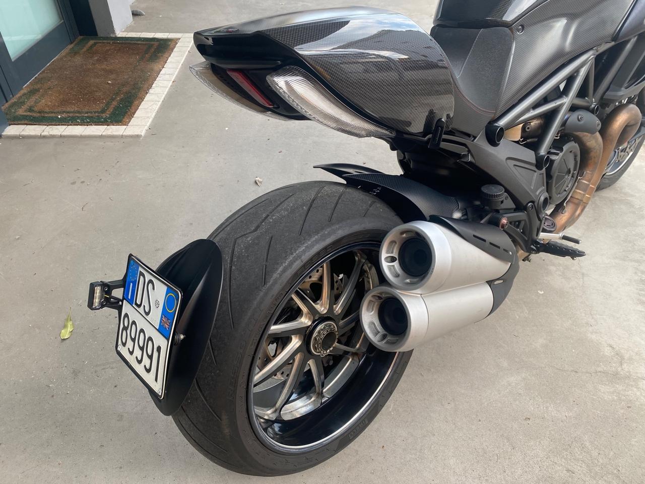 Ducati Diavel Carbon