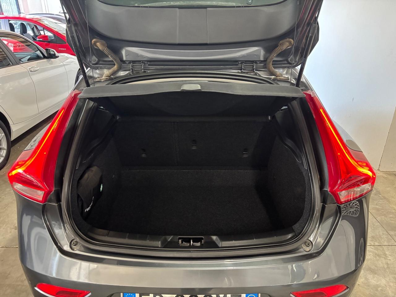 Volvo V40 D2 1.6 Summum | OK NEOPATENTATI |