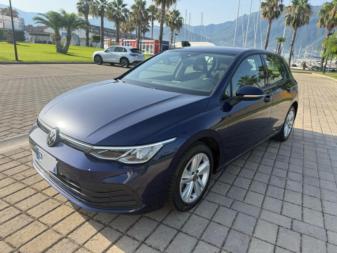 Volkswagen Golf VIII 1.0 etsi 110cv DSG