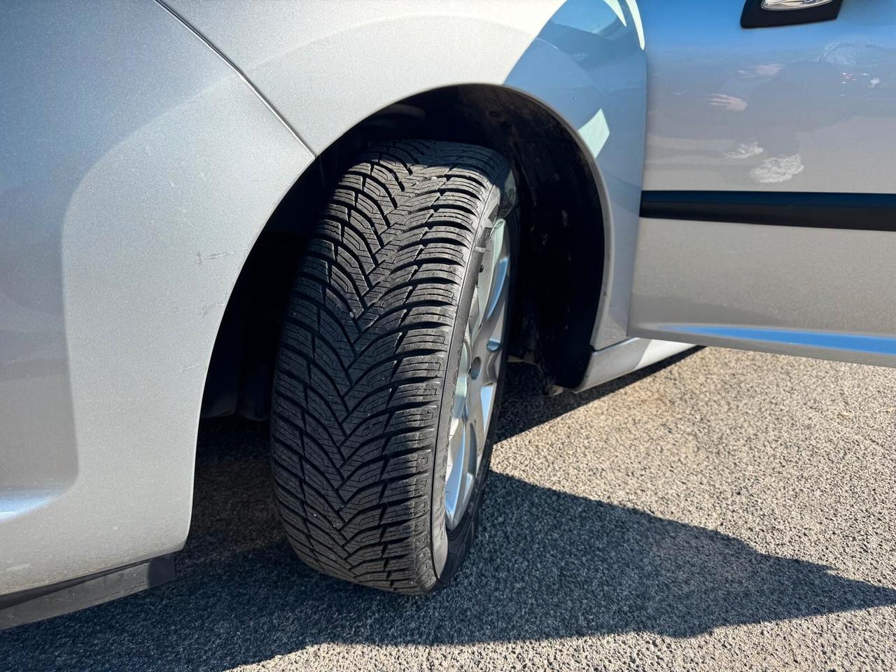 Peugeot 207 1.6 HDi 110CV SW XS Ciel 2007