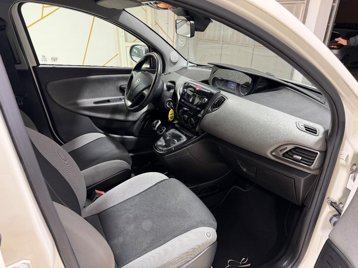 LANCIA - Ypsilon - 0.9 T.Air 80 CV 5p. Met.Ec. Pla.